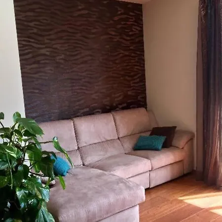 Apartment Affordable Luxury Living In Prime Location *